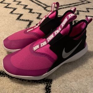 Nike tennis shoes